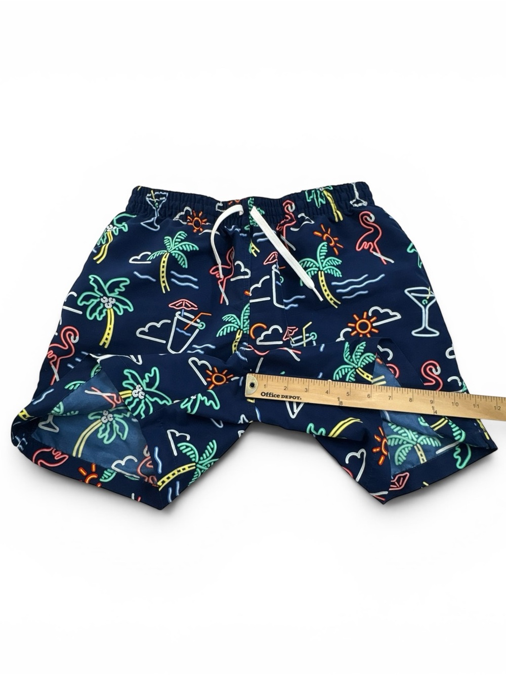 Chubbies The Neon Lights Classic Trunks Large Shorts Size Medium 6” No Liner - Picture 6 of 8